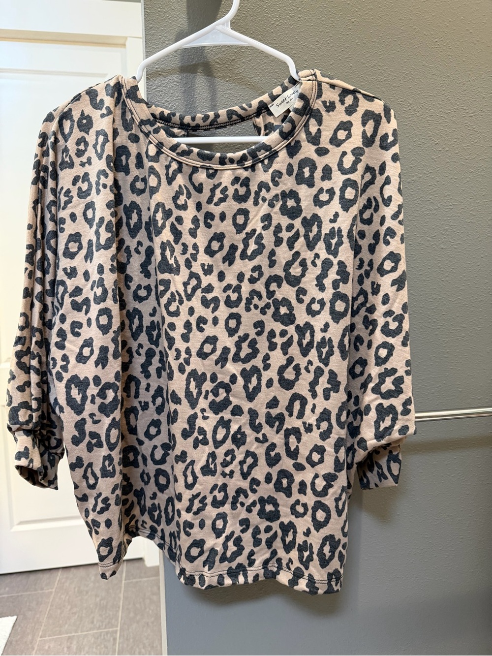 Leopard Print Long Sleeve Top - Tan & Black
